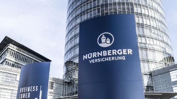 Blick auf den Business Tower der NÜRNBERGER Versicherung