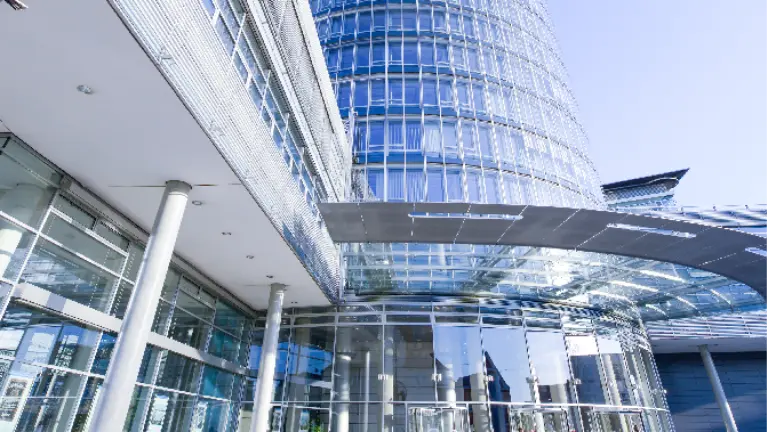 Eingangsbereich des Business Towers Nürnberg