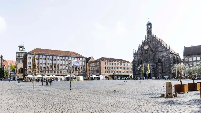 Hauptmarkt und Schöner Brunnen in Nürnberg